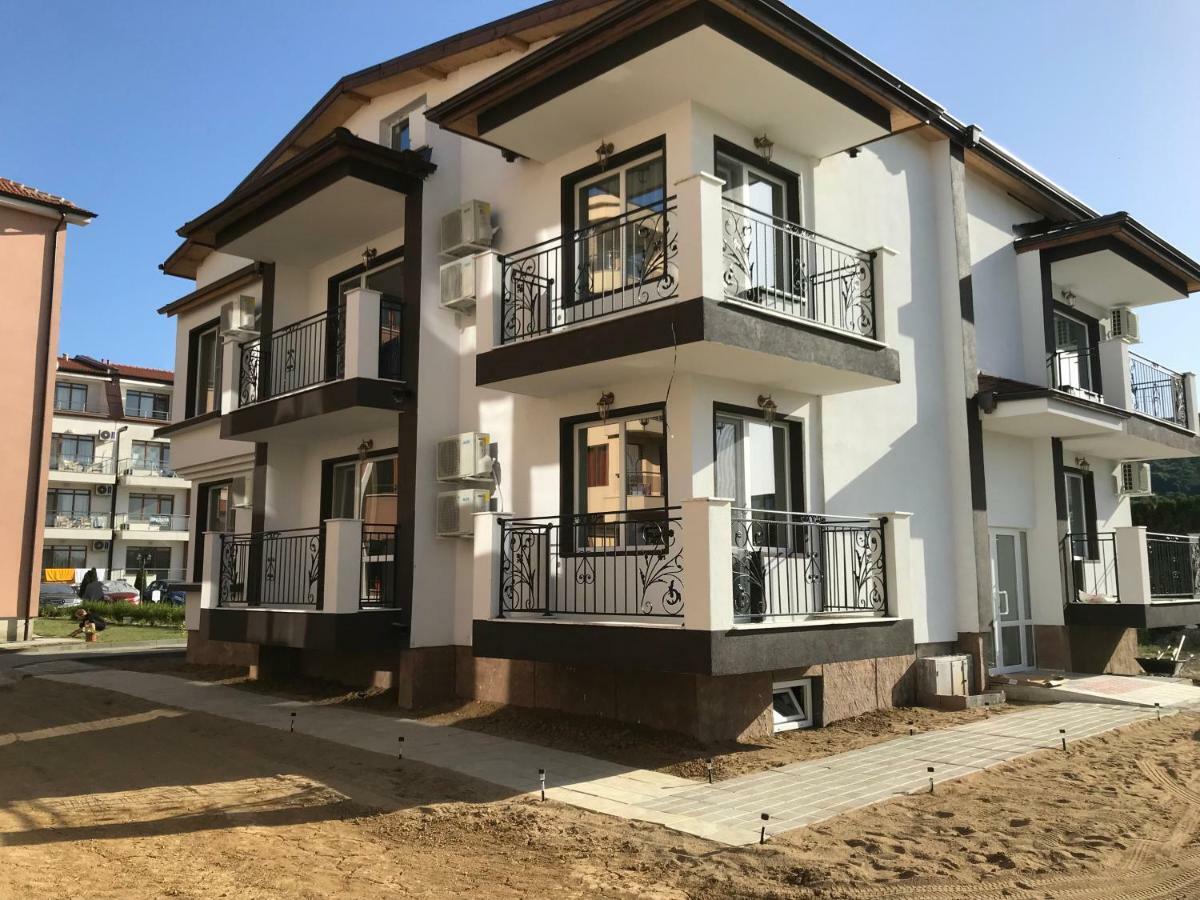 אובזור Guest House Theona מראה חיצוני תמונה