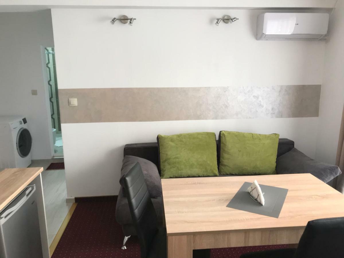 אובזור Guest House Theona מראה חיצוני תמונה