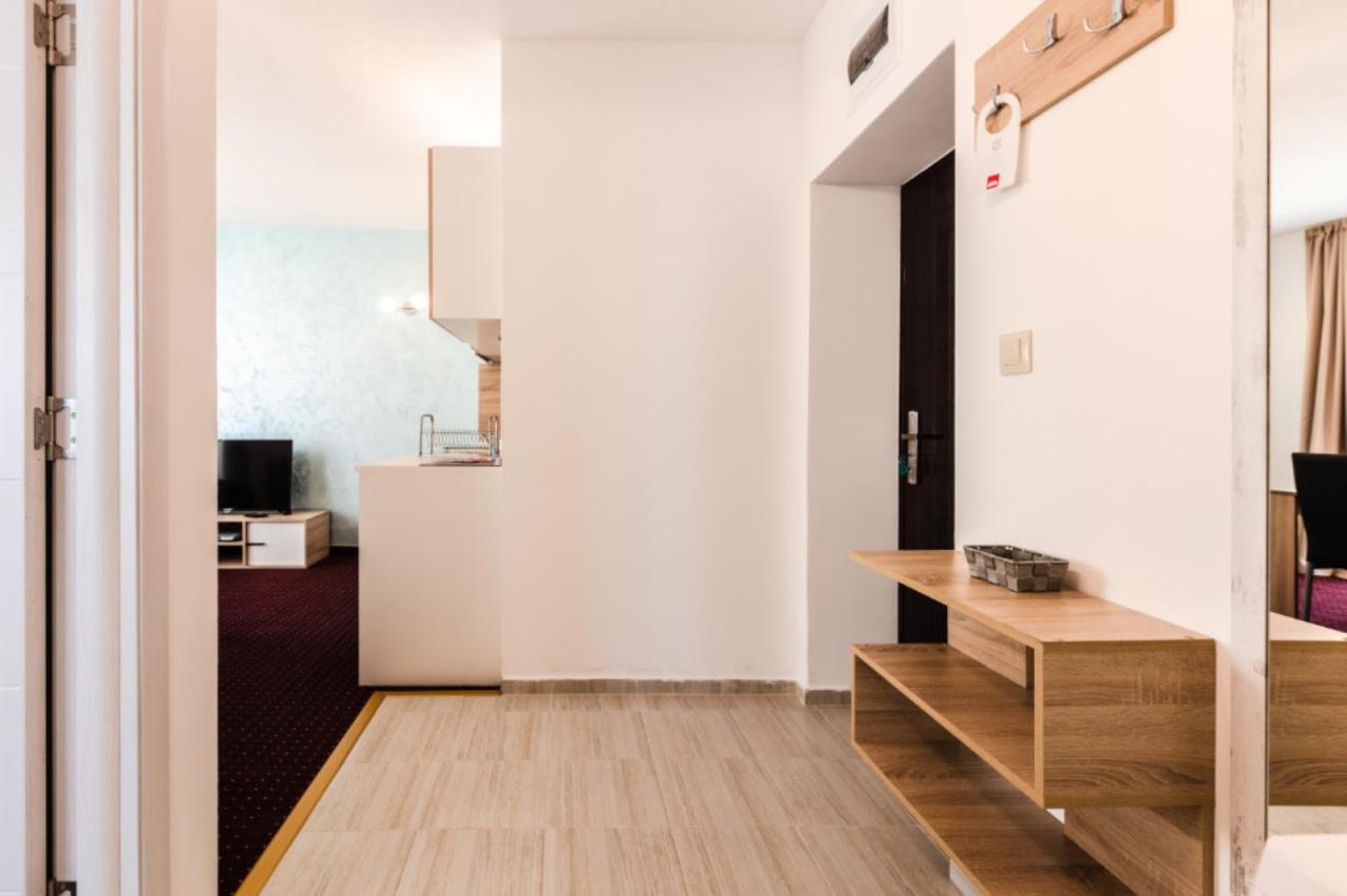 אובזור Guest House Theona מראה חיצוני תמונה