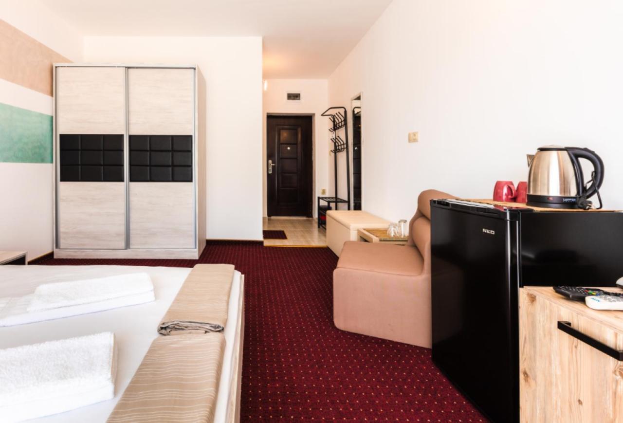 אובזור Guest House Theona מראה חיצוני תמונה