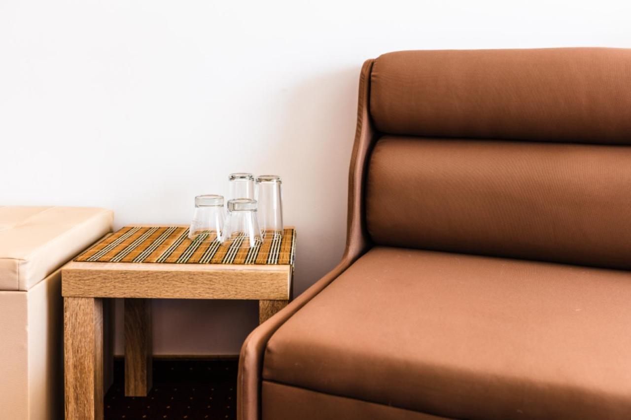 אובזור Guest House Theona מראה חיצוני תמונה