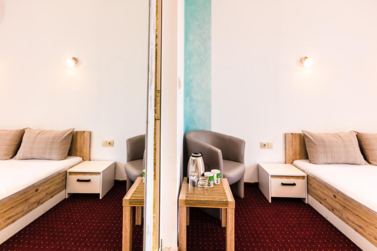 אובזור Guest House Theona מראה חיצוני תמונה