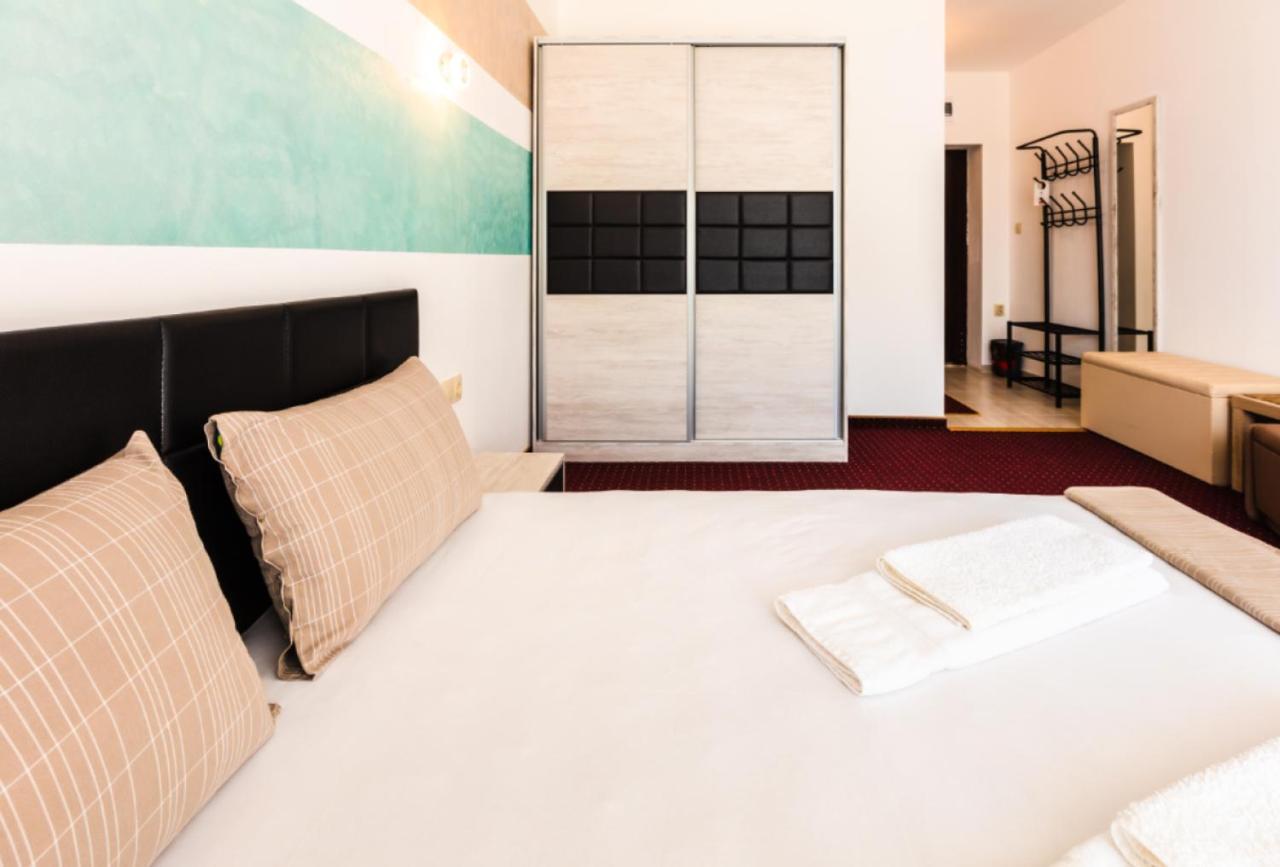 אובזור Guest House Theona מראה חיצוני תמונה