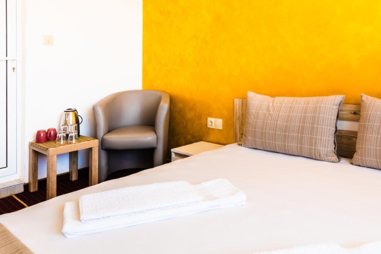 אובזור Guest House Theona מראה חיצוני תמונה