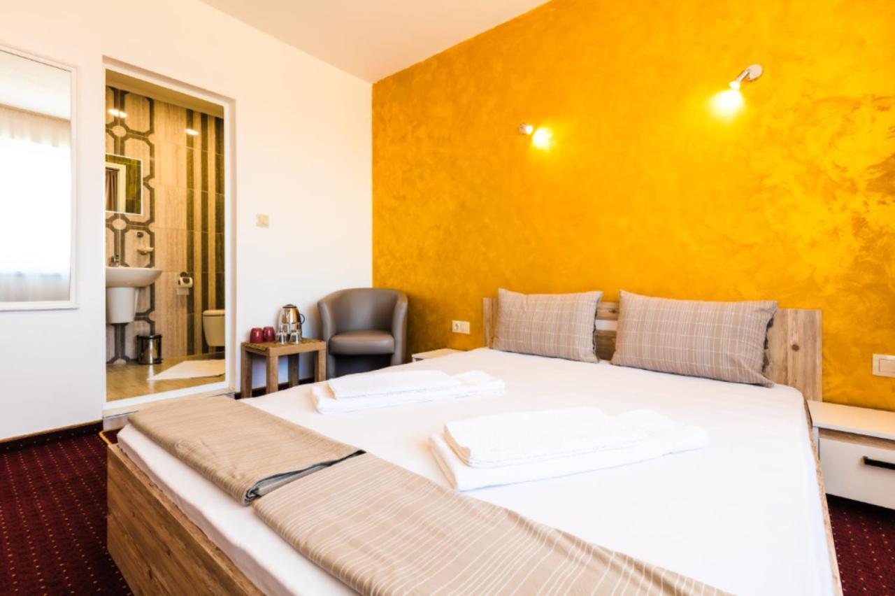 אובזור Guest House Theona מראה חיצוני תמונה