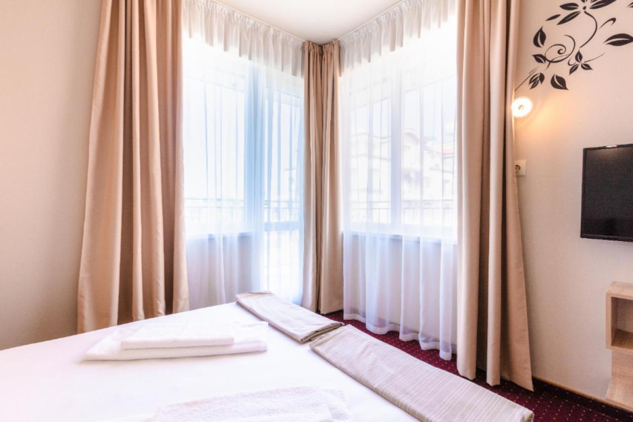 אובזור Guest House Theona מראה חיצוני תמונה