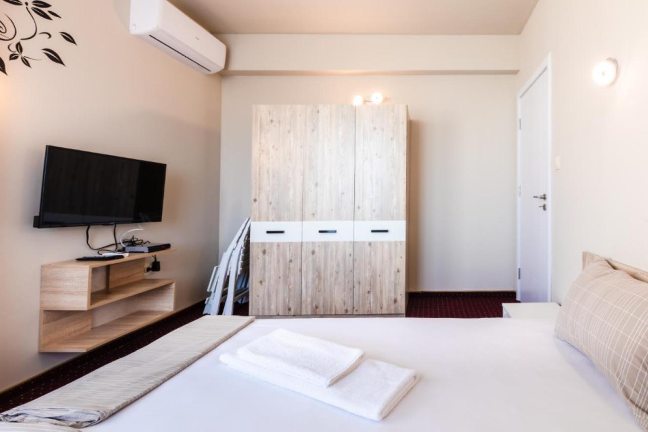 אובזור Guest House Theona מראה חיצוני תמונה
